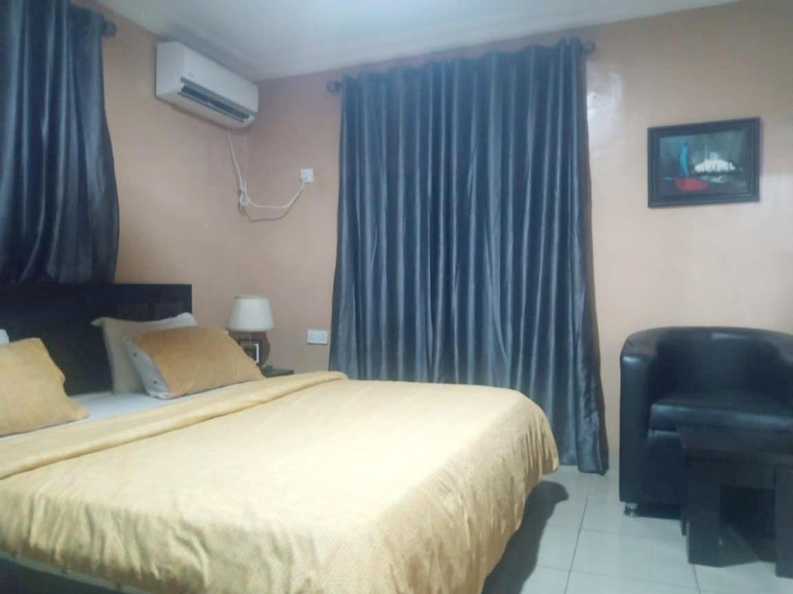 Staycation Suites And Apartment Lagos Kültér fotó