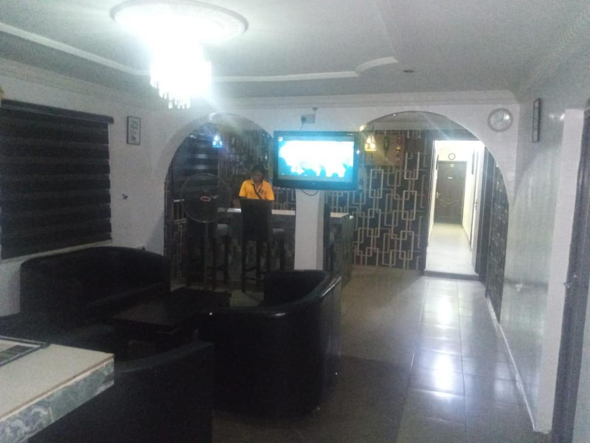 Staycation Suites And Apartment Lagos Kültér fotó