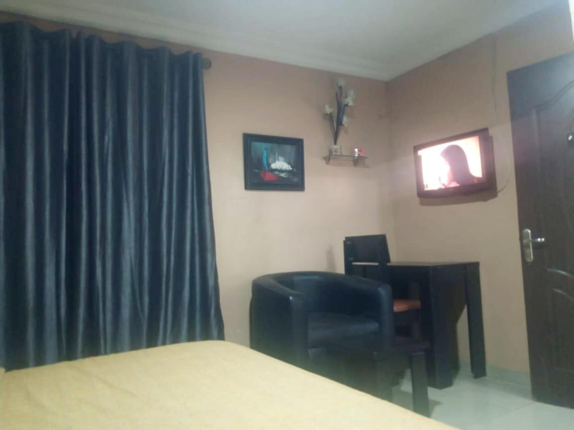 Staycation Suites And Apartment Lagos Kültér fotó