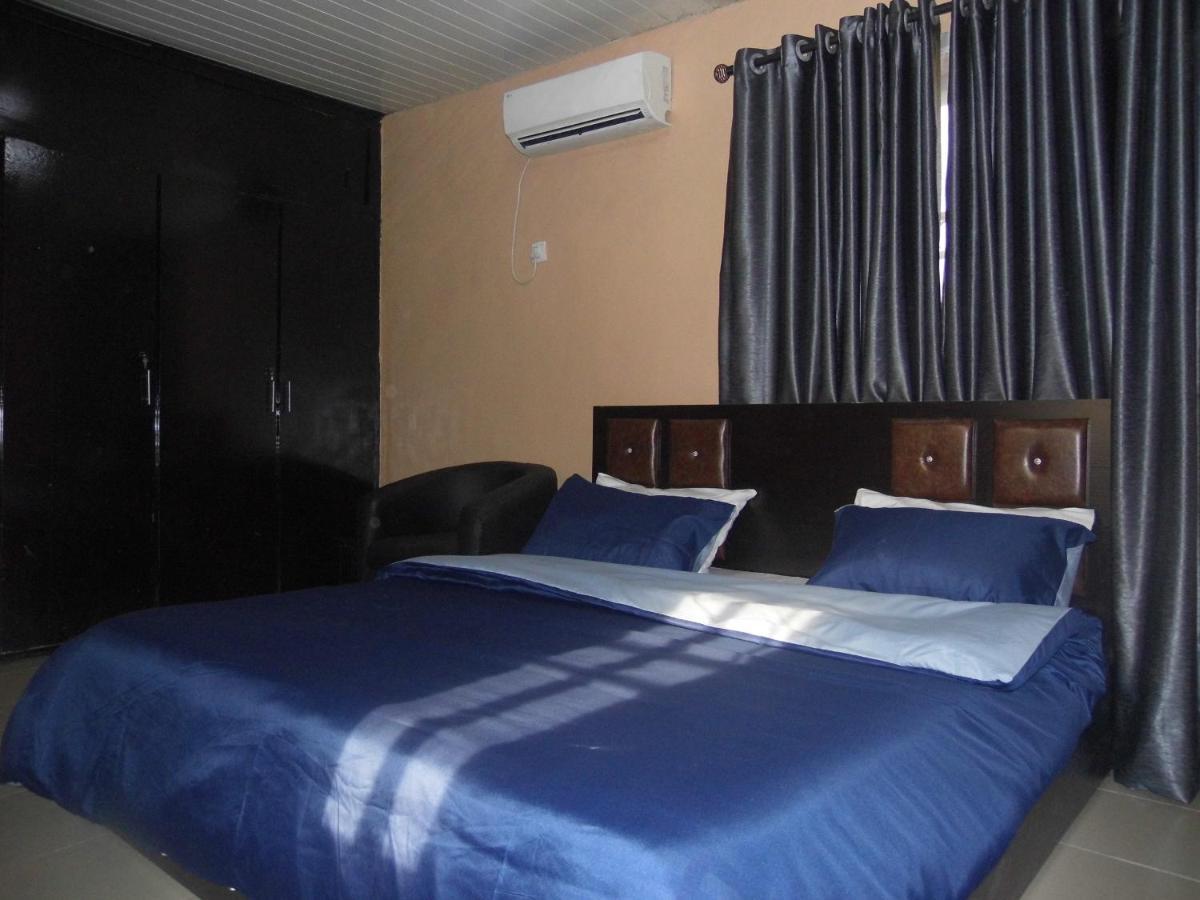 Staycation Suites And Apartment Lagos Kültér fotó