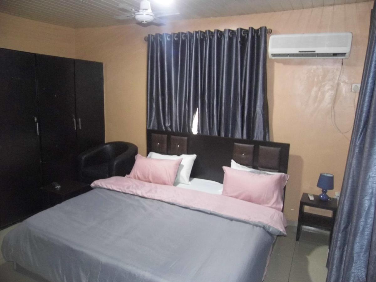 Staycation Suites And Apartment Lagos Kültér fotó