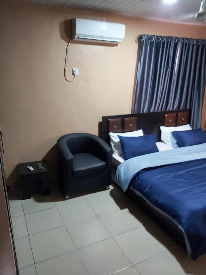 Staycation Suites And Apartment Lagos Kültér fotó