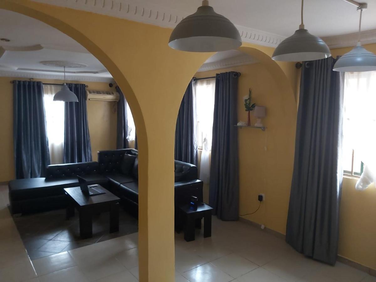 Staycation Suites And Apartment Lagos Kültér fotó