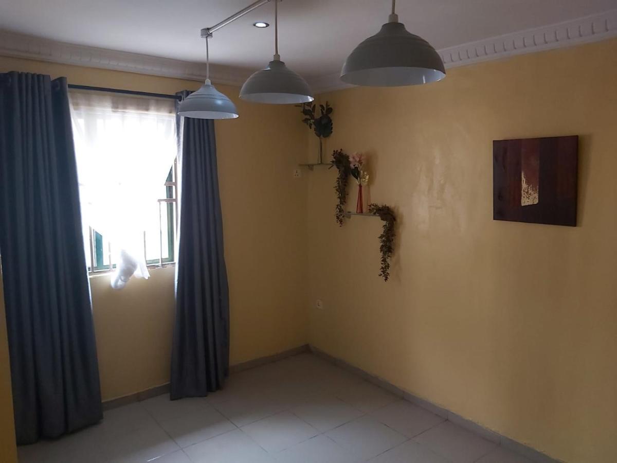 Staycation Suites And Apartment Lagos Kültér fotó
