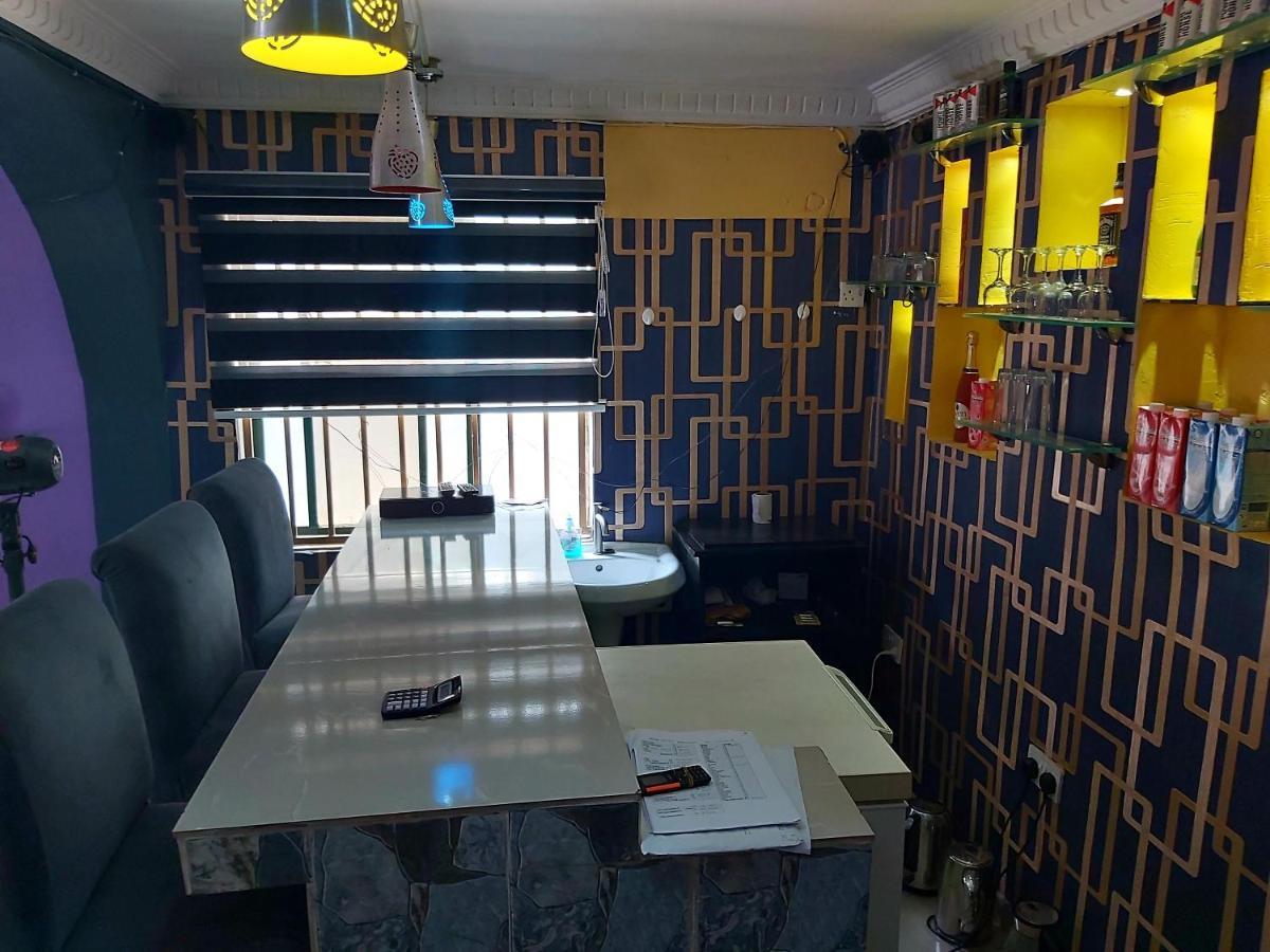 Staycation Suites And Apartment Lagos Kültér fotó